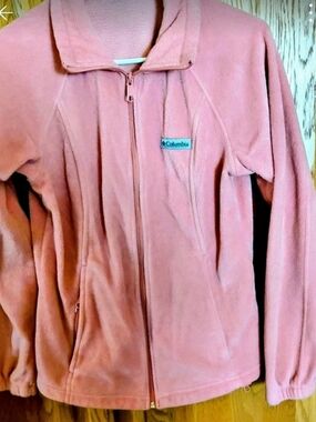 Womens Columbia Jacket bust 40" lenght 24" Size S